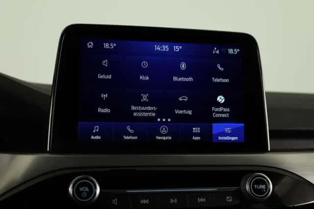 Ford Kuga (2023) thumbnail 28