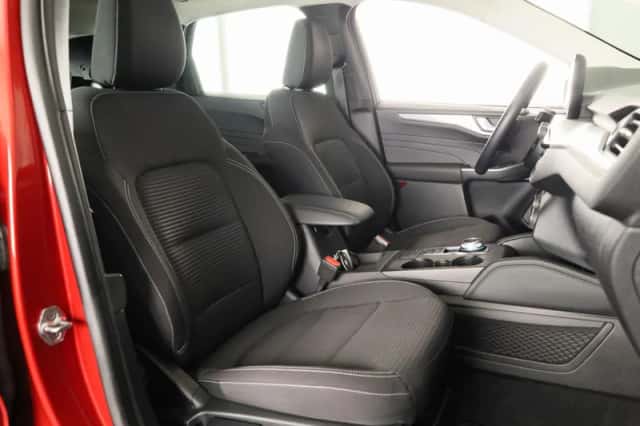 Ford Kuga (2023) thumbnail 36