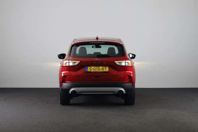 Ford Kuga (2023) thumbnail 9