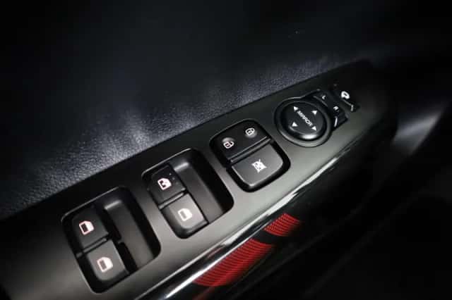 Kia Picanto (2019) thumbnail 21