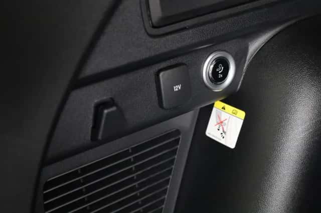 Ford Kuga (2025) thumbnail 23