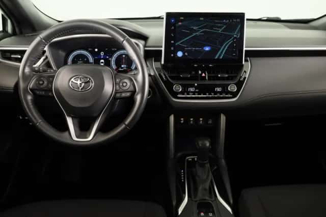 Toyota Corolla (2023) thumbnail 3