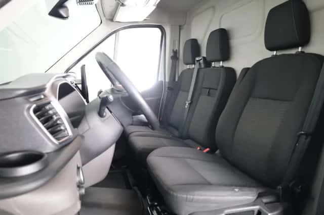 Ford E-Transit (2024) thumbnail 20