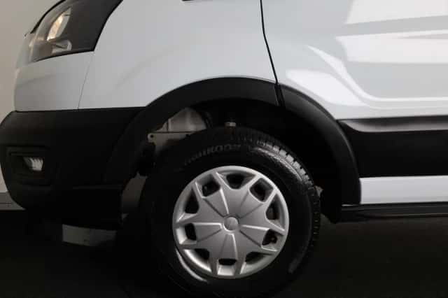 Ford E-Transit (2024) thumbnail 5