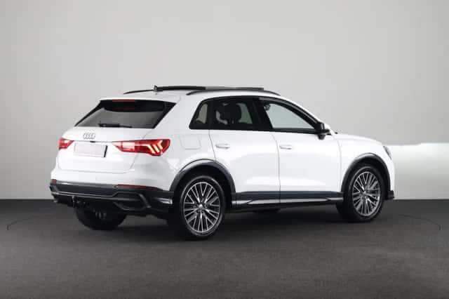 Audi Q3 (2019) thumbnail 2