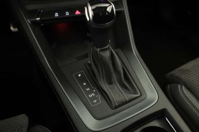 Audi Q3 (2019) thumbnail 14