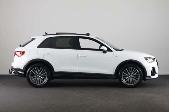 Audi Q3 (2019) thumbnail 26