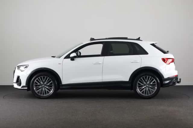 Audi Q3 (2019) thumbnail 8