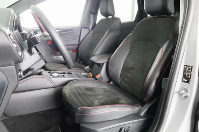 Ford Kuga (2023) thumbnail 22