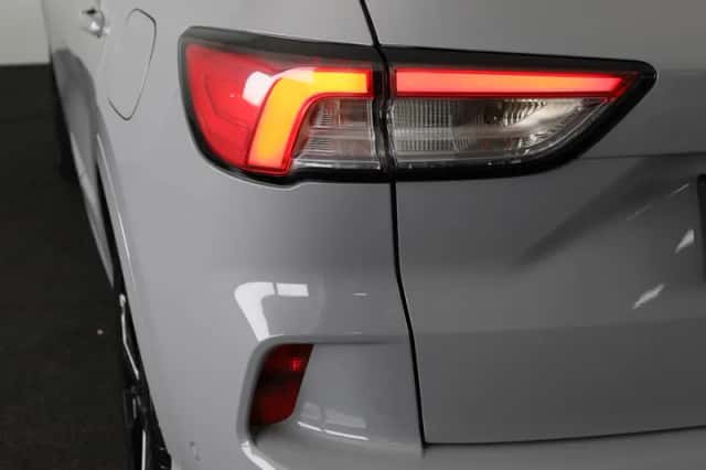 Ford Kuga (2023) thumbnail 32