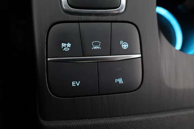 Ford Kuga (2023) thumbnail 34