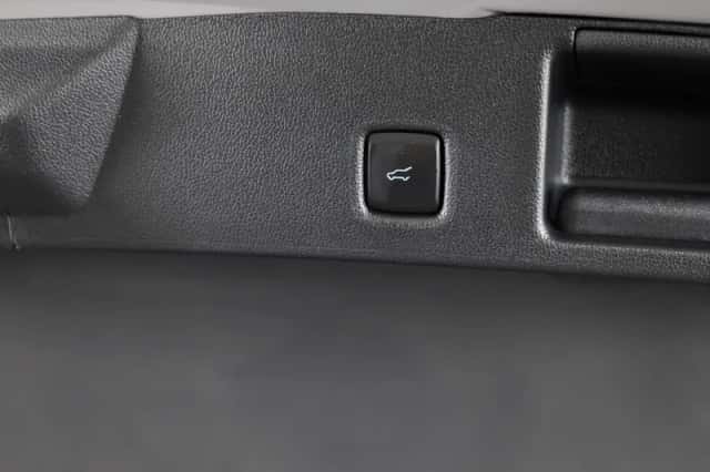 Ford Kuga (2023) thumbnail 6
