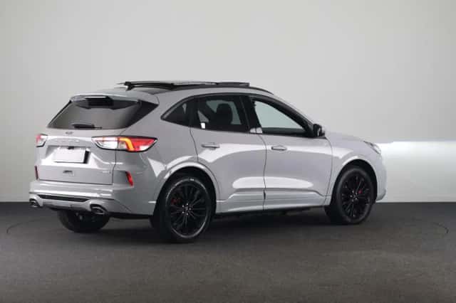 Ford Kuga (2023) thumbnail 8