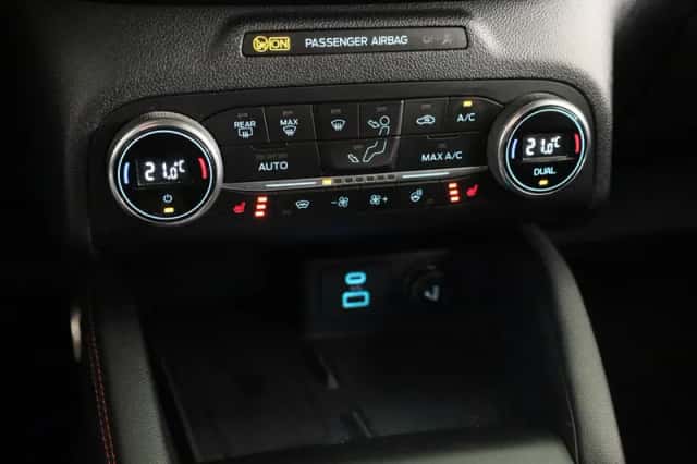 Ford Kuga (2020) thumbnail 17