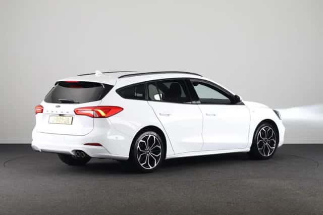 Ford Focus (2020) thumbnail 2