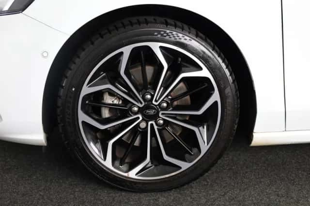 Ford Focus (2020) thumbnail 5