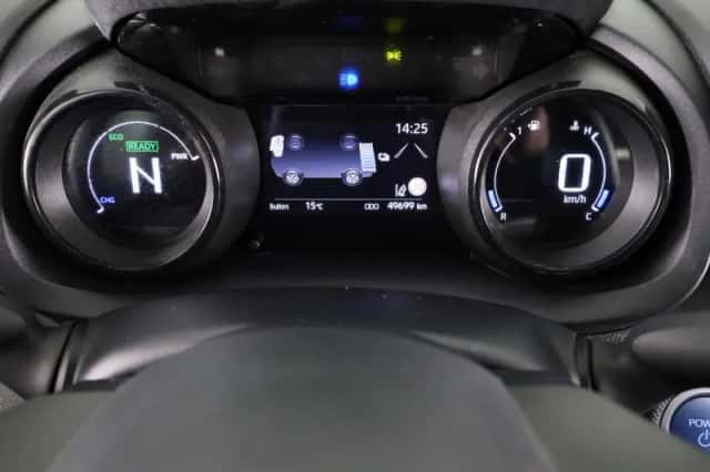 Toyota Yaris (2020) thumbnail 15