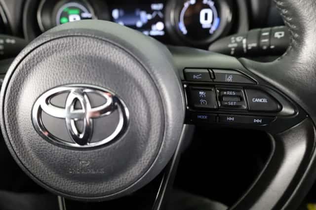 Toyota Yaris (2020) thumbnail 17