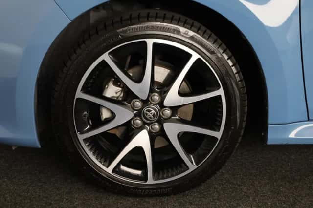 Toyota Yaris (2020) thumbnail 5