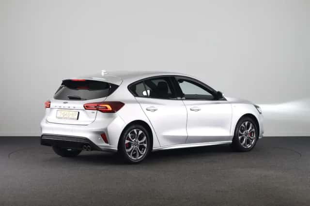 Ford Focus (2023) thumbnail 2