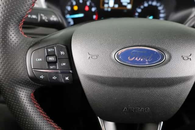 Ford Focus (2023) thumbnail 16