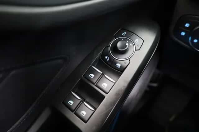 Ford Focus (2023) thumbnail 30