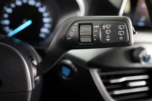 Ford Focus (2023) thumbnail 34