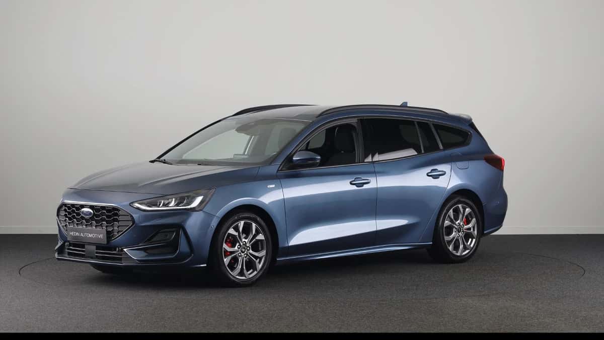 Ford Focus (2022) — foto 1