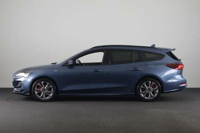 Ford Focus (2022) thumbnail 2
