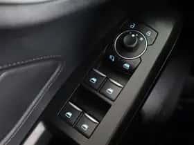 Ford Focus (2022) thumbnail 12