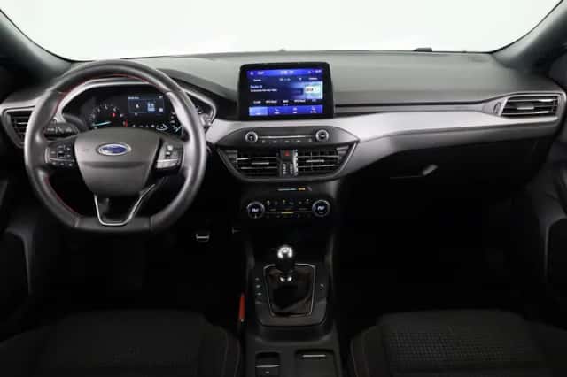 Ford Focus (2022) thumbnail 18