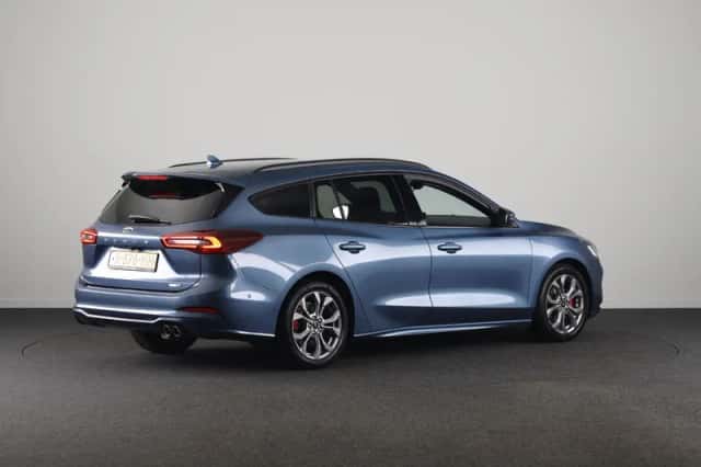 Ford Focus (2022) thumbnail 6