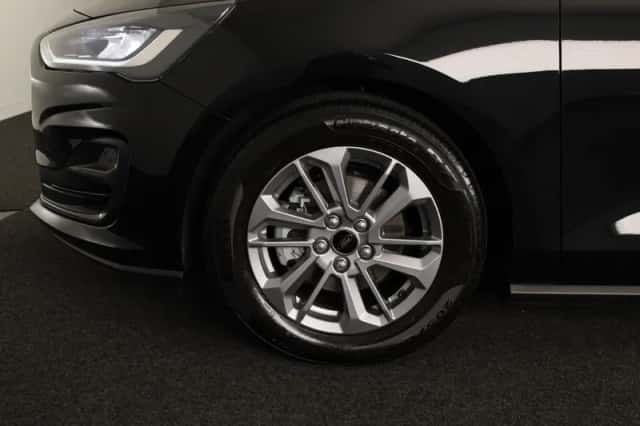 Ford Focus (2024) thumbnail 5