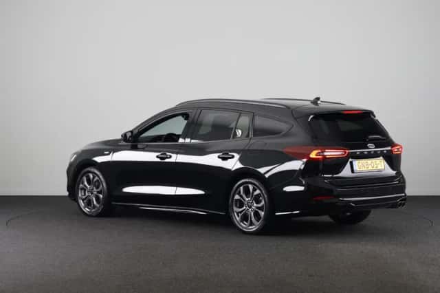 Ford Focus (2024) thumbnail 3