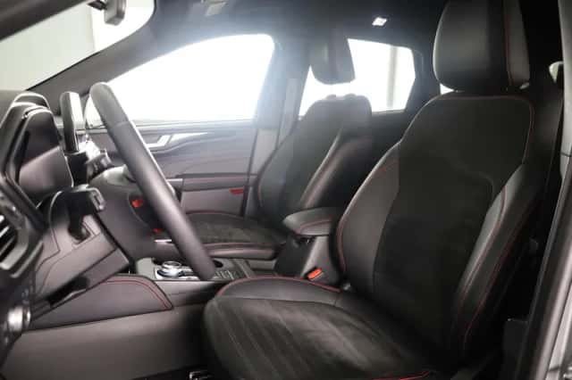 Ford Kuga (2022) thumbnail 12