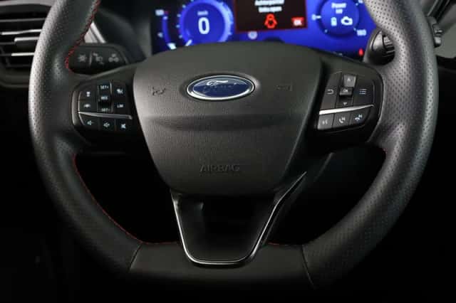 Ford Kuga (2022) thumbnail 15