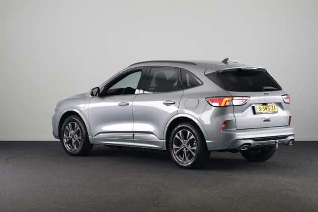 Ford Kuga (2022) thumbnail 3