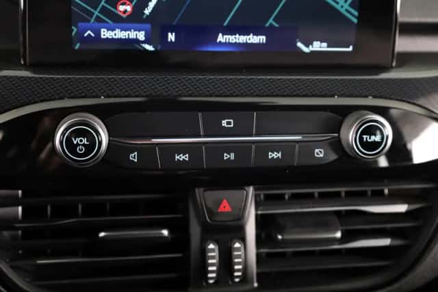 Ford Kuga (2022) thumbnail 21