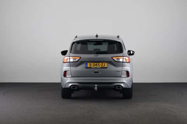 Ford Kuga (2022) thumbnail 4