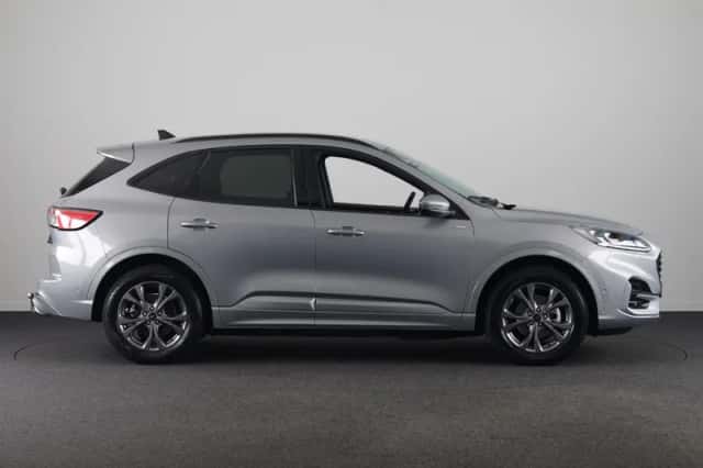 Ford Kuga (2022) thumbnail 8