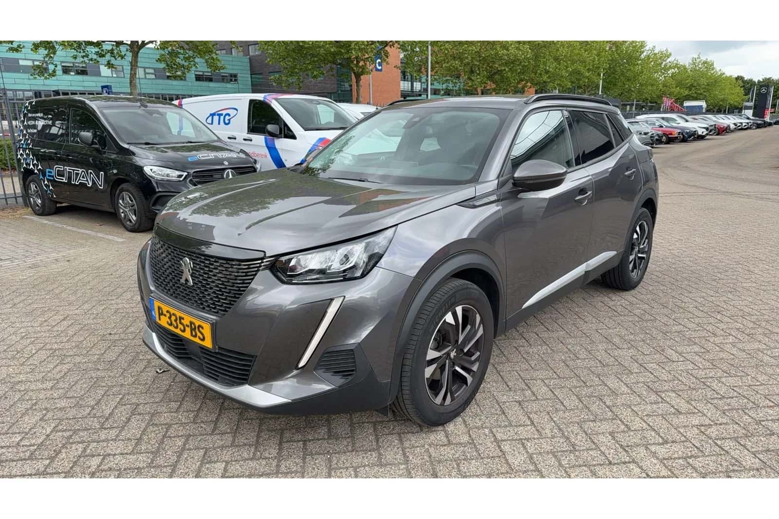 Peugeot 2008 (2021) — foto 1
