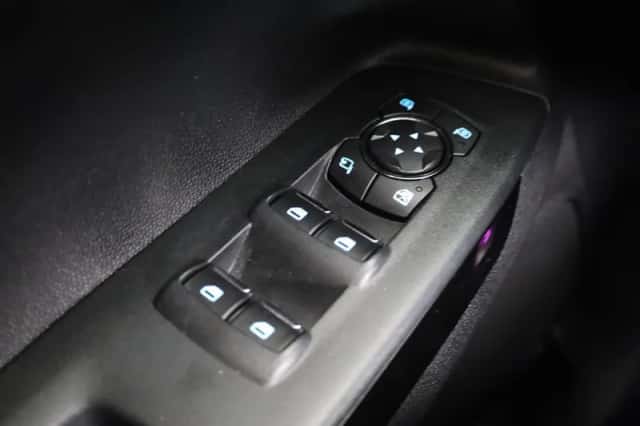 Ford EcoSport (2018) thumbnail 21