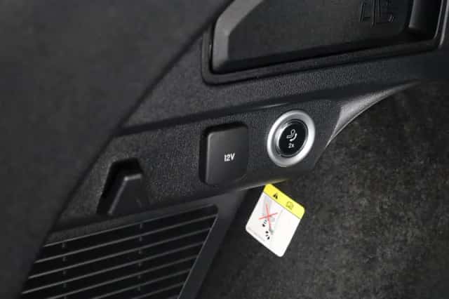 Ford Kuga (2024) thumbnail 7