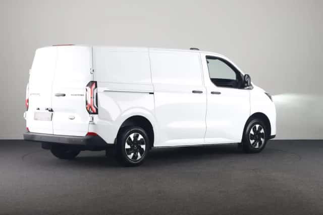 Ford E-Transit Custom (2024) thumbnail 2