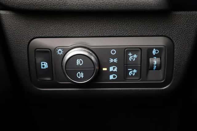 Ford Kuga (2023) thumbnail 16