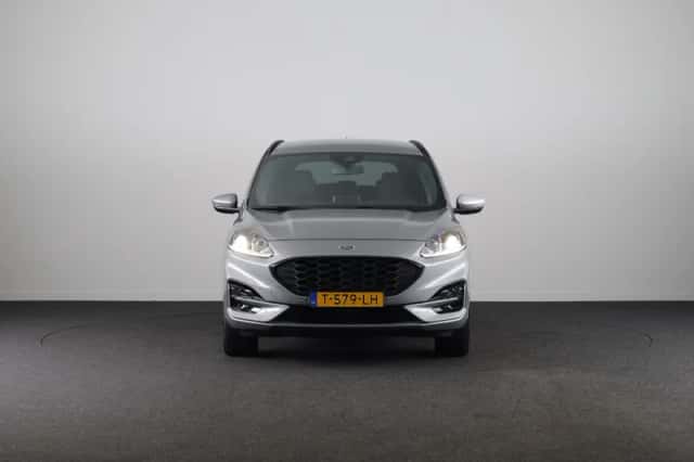 Ford Kuga (2023) thumbnail 8