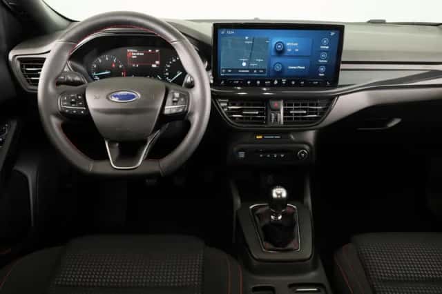 Ford Focus (2025) thumbnail 3