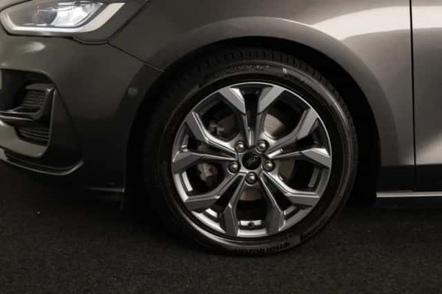 Ford Focus (2025) thumbnail 5