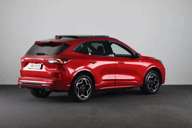 Ford Kuga (2024) thumbnail 2