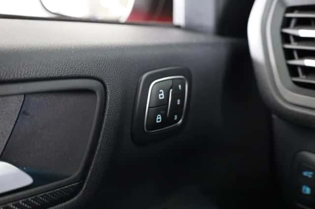 Ford Kuga (2024) thumbnail 20